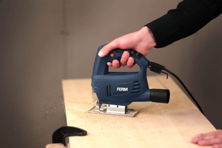 Лобзик FERM DIY JSM1030