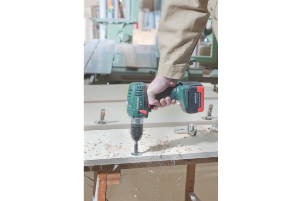 Аккумуляторный винтоверт Metabo BS 14.4 LT Compact 602137550 Аккумуляторный винтоверт Metabo BS 14.4 LT Compact 602137550