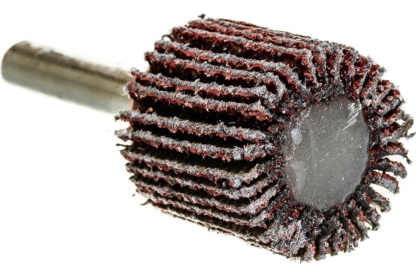 Круг лепестковый (20x20x6 мм; Р60) для дрели MATRIX 74101