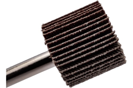 Круг лепестковый на шпильке 22x20x6 мм №100 MESSER 20-22-100