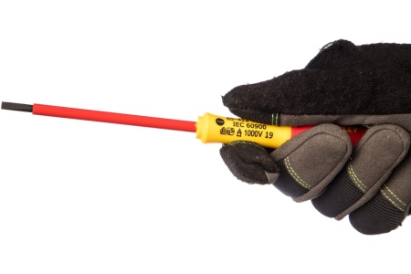 Диэлектрическая отвертка FATMAX 1000V 4 х 100 мм Stanley 0-65-412