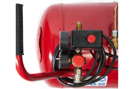 Поршневой компрессор ROSSVIK 260л/мин, 8бар, ресивер 50л, 220В/1,8кВт СБ4/С-50.J1048В