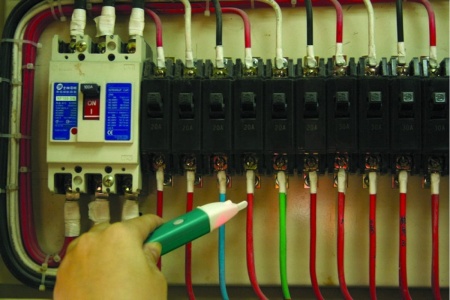 Бесконтактный тестер напряжения ProsKit NT-306 00323573