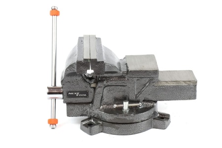 Поворотные слесарные тиски NEXTTOOL ТСП-125 300021