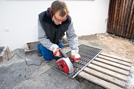 Электрическая циркулярная пила Oasis PC-140 4640039480297