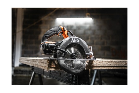 Аккумуляторная отрезная машина Milwaukee M12 FCOT-422X FUEL 4933464619