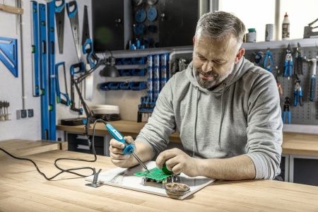 Паяльник HOEGERT TECHNIK 30 Вт, 4 мм HT2C301