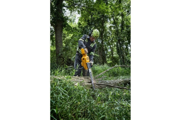 Цепная пила Dewalt 54 В, 3 А*ч DCMCS575X1-QW
