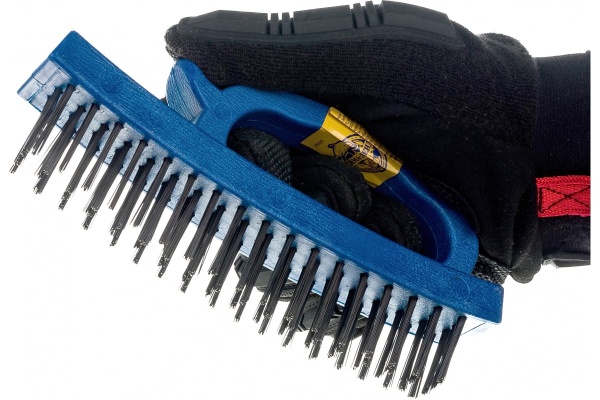 Металлическая ручная щетка ТУНДРА закаленная проволока, пластиковая с рукояткой, 4-рядная 3110017