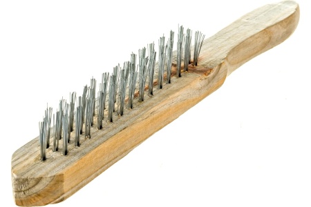 Щетка СОЮЗ 3-х рядная оцинкованная стальная щетина, деревянная рукоятка 9011-01-W03