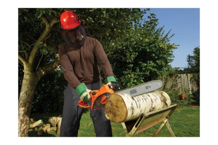 Электрическая цепная пила Black+Decker CS2040