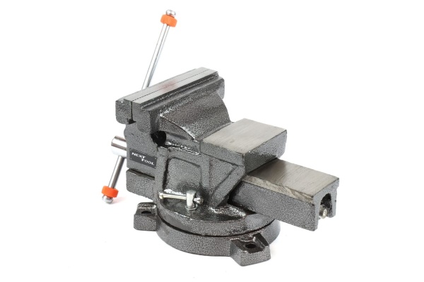 Поворотные слесарные тиски NEXTTOOL ТСП-125 300021