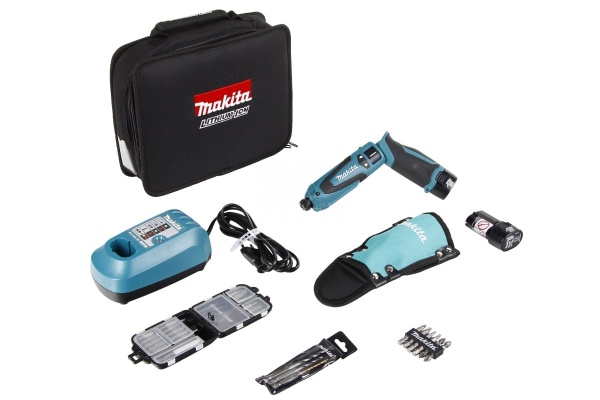 Аккумуляторная отвертка Makita TD021DSE