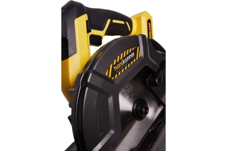 Аккумуляторная циркулярная пила по металлу Milwaukee M18 FMCS66-121C FUEL 66 мм 4933472111