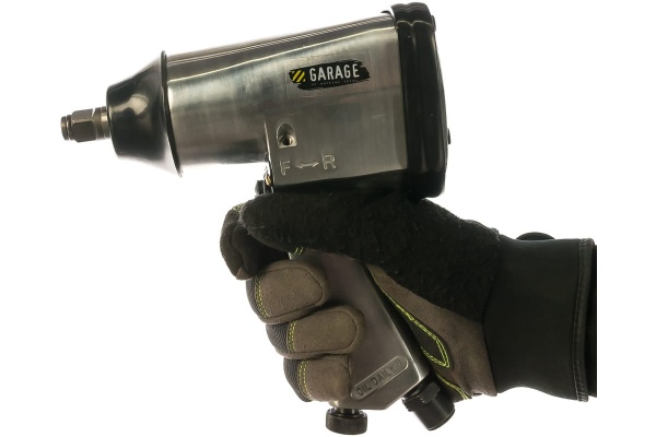 Пневматический гайковёрт Garage GR-IW 315 с набором головок УТ-00000047