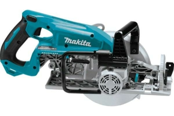 Аккумуляторная дисковая пила Makita LXT DSS610RFE