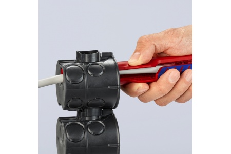 Стриппер для глубокой зачистки KNIPEX L-175мм KN-1680175SB Стриппер для глубокой зачистки KNIPEX L-175мм KN-1680175SB