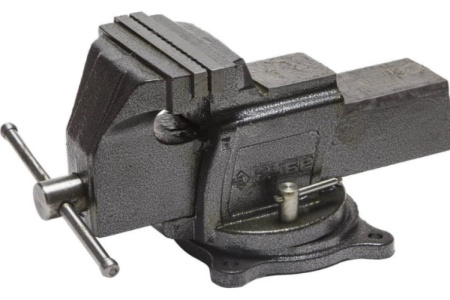 Слесарные тиски ЗУБР 150 мм 32703-150