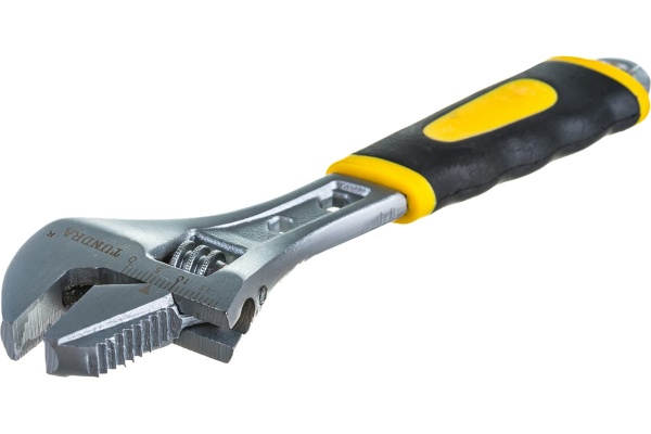 Разводной ключ TUNDRA универсальный 2 варианта зажима, отверстия под гайки 3-5-10 мм 1647023 Разводной ключ TUNDRA универсальный 2 варианта зажима, отверстия под гайки 3-5-10 мм 1647023