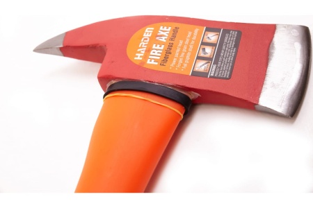 Топор пожарного HARDEN 1.5 кг. с двухкомпонентной фибергласовой рукояткой 590483