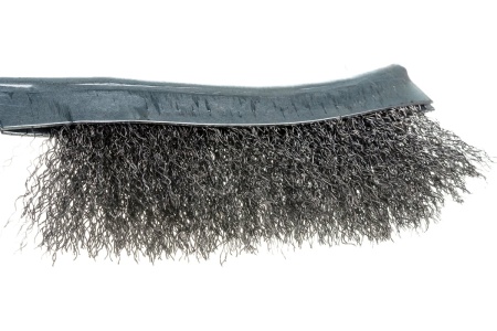 Металлическая щетка TUNDRA ручная оцинкованная, пластиковая рукоятка 2768013