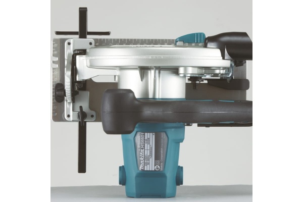 Дисковая пила Makita HS7601