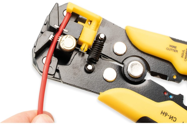 Устройство для снятия изоляции SHTOK СИ-6H 06011 Устройство для снятия изоляции SHTOK СИ-6H 06011