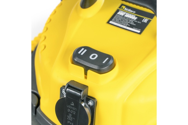 Строительный пылесос Kolner KVC 1800DS 1800Вт, объем бака 35л кн1800дсвц