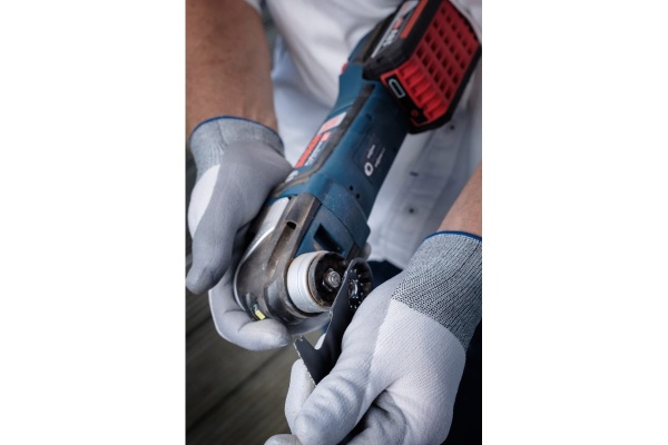 Аккумуляторный универсальный резак Bosch GOP 18V-28 Solo 0.601.8B6.002