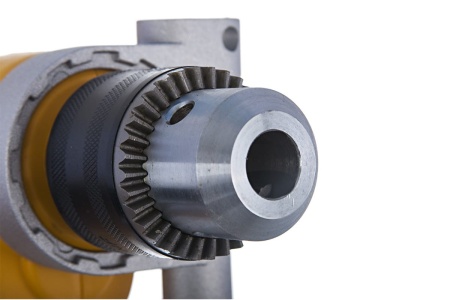 Ударная дрель DEWALT DWD 024 AV