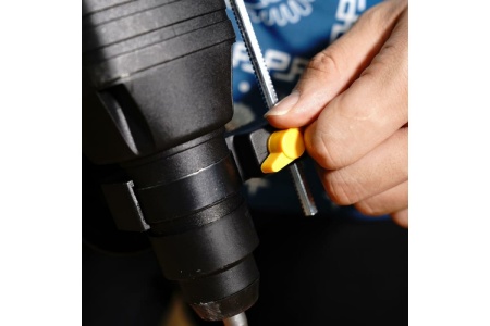 Сетевой перфоратор DEKO DKH950W 063-4119