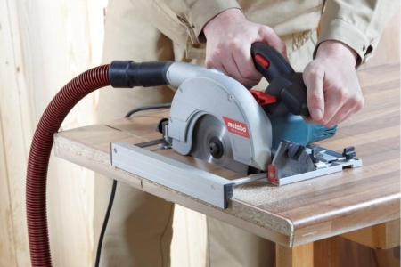 Дисковая пила DeWALT DW 366