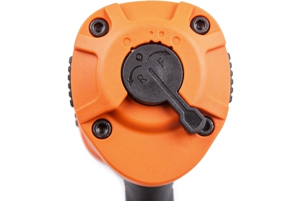 Пневматический ударнный гайковерт KraftWell KRW1600IW