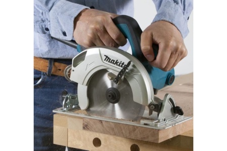 Дисковая пила Einhell BT-CS 1400