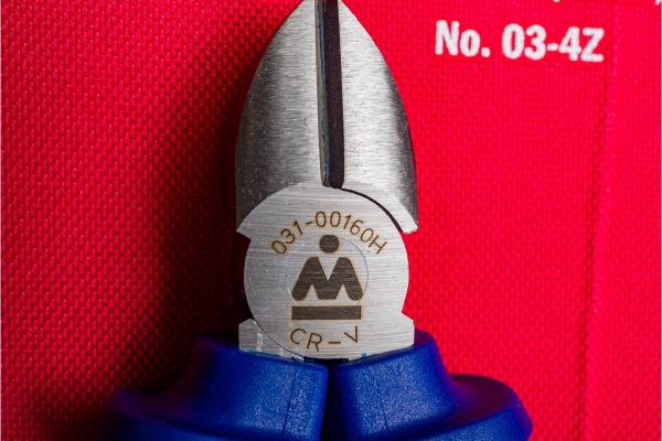 Набор пассатижей, плоскогубцев и бокорезов в футляре на молнии 4шт МАСТАК 03-4Z