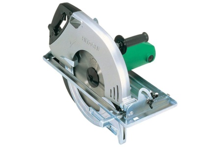 Дисковая пила Makita 5705 R