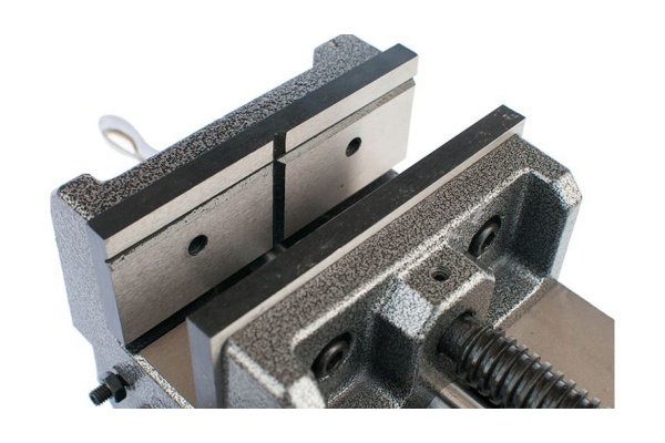 Крестовинные тиски PROMA KS-125P 25300104