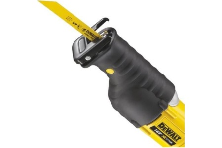 Сабельная пила DEWALT DCS380M2