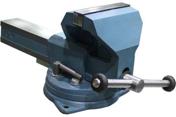 Быстрозажимные слесарные тиски АО Глазовский завод Металлист ТССБ-140 со штампованным основанием (ВЧ 50) 2010010112400