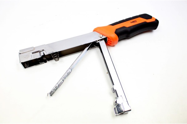 Степлер NEO Tools молотковый, 6-10 мм, сталь, двухкомпонентная рукоятка 16-034