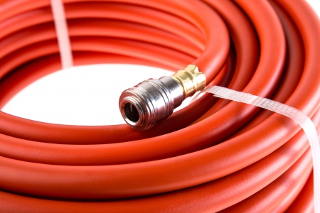 Шланг резиновый 814-013 с адаптерами БРС евро (20 м; 10х17 мм) WESTER 320270