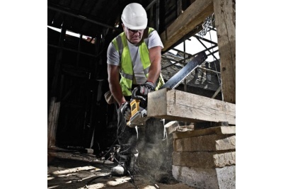 Пила DEWALT Аллигатор DWE396