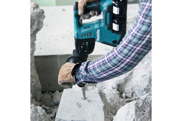 Аккумуляторный перфоратор Makita LXT DHR264Z