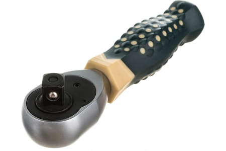 Реверсивная короткая трещотка с резиновой ручкой 1/2 L-170мм 72зуб ROCKFORCE RF-802419 Реверсивная короткая трещотка с резиновой ручкой 1/2 L-170мм 72зуб ROCKFORCE RF-802419