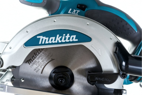 Дисковая пила Makita CXT HS301DWAE
