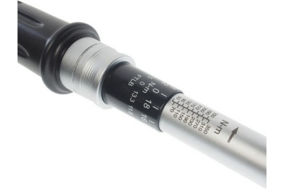 Ключ динамометрический 1/2" усилие затяжки 50-350Nm, длина 585мм JTC 6687