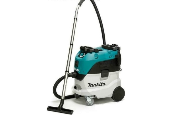 Пылесос Makita VC4210L