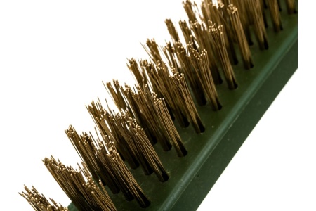 Щётка с пластиковой рукояткой, латунная щетина, 4-х рядная Дело техники 270734