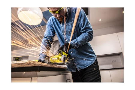 Аккумуляторная циркулярная пила AEG BKS18C2-0 4935478635