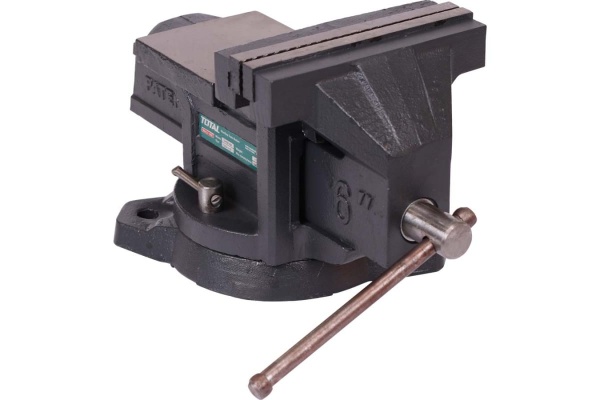 Слесарные тиски с наковальней TOTAL 150 мм 6" THT6166